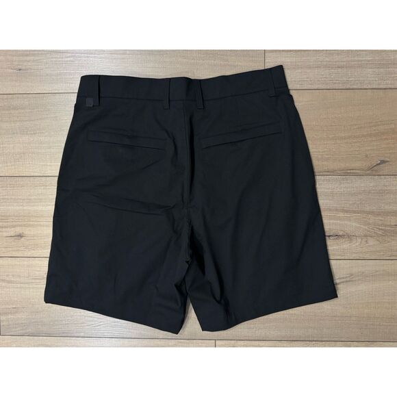 Lululemon Mens Woven Relaxed Fit Pleated Shorts 8 Inch Black 36 NWT‎ - Picture 4 of 4